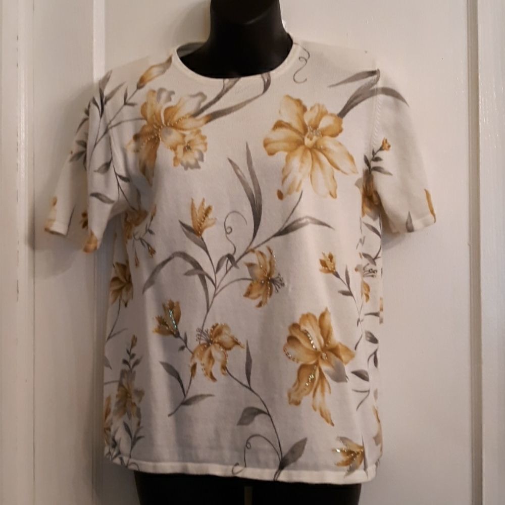 Alfred Dunner flowered sequin top